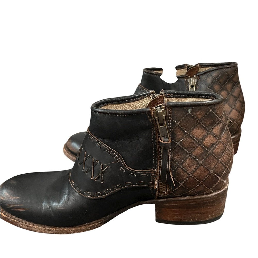 Freebird by Steven Quilted Black and Brown Ankle Boots / Booties - Picture 2 of 8
